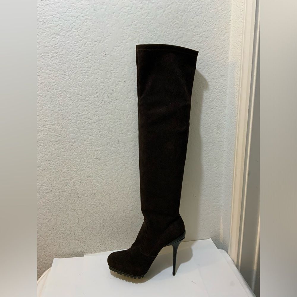 NWOB Le Silla knee high boots sz 37  brown suede Italy